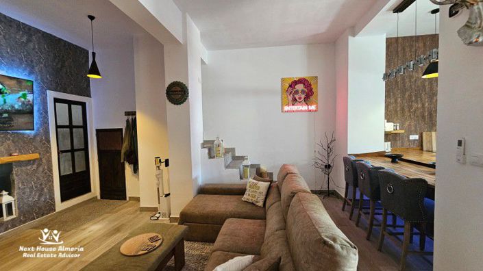 Image No.13-4 Bed Townhouse for sale