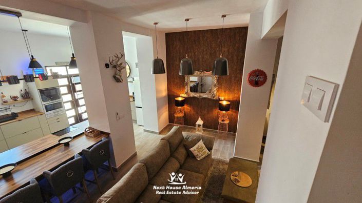 Image No.29-4 Bed Townhouse for sale