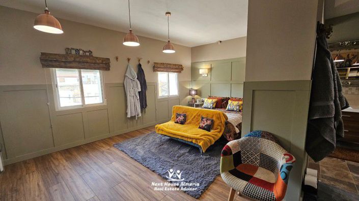 Image No.44-4 Bed Townhouse for sale