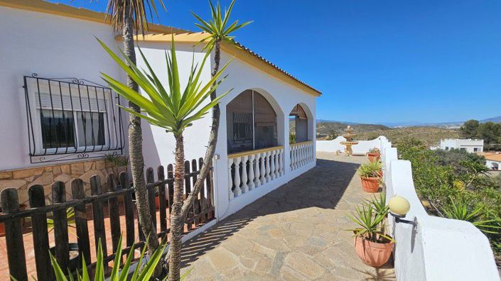 Image No.7-3 Bed Villa for sale