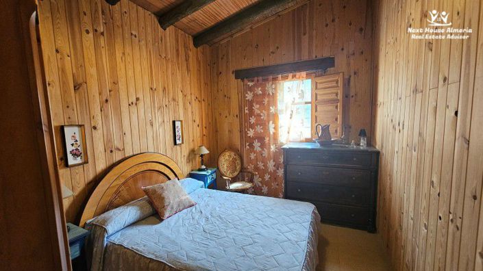 Image No.25-2 Bed Country House for sale