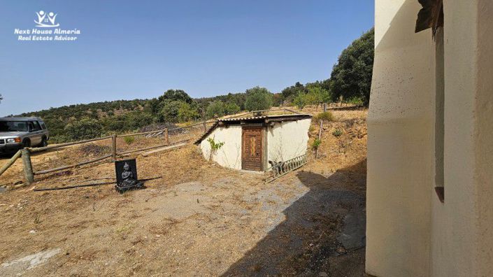 Image No.42-2 Bed Country House for sale