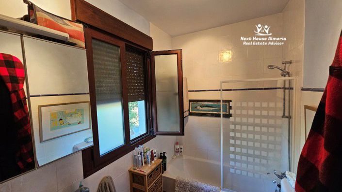 Image No.24-2 Bed Townhouse for sale