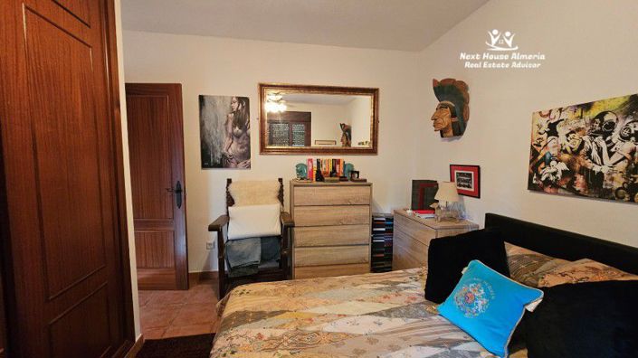 Image No.27-2 Bed Townhouse for sale