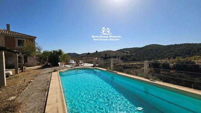 Image No.4-Maison de campagne de 6 chambres à vendre à Oria