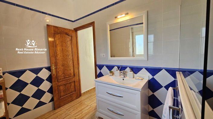 Image No.16-8 Bed Country House for sale