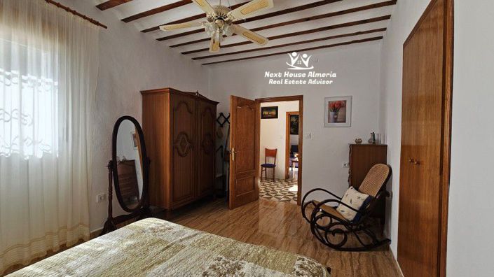 Image No.19-8 Bed Country House for sale