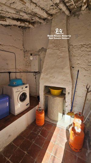 Image No.51-8 Bed Country House for sale