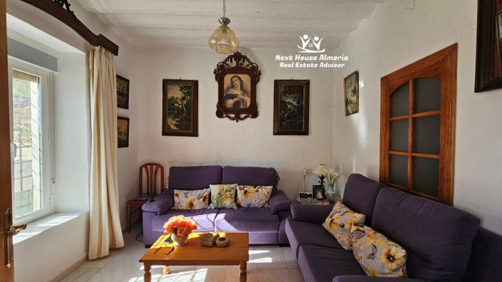 Image No.9-8 Bed Country House for sale