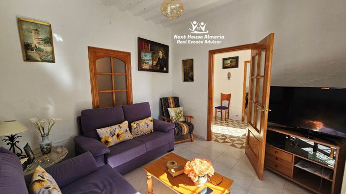 Image No.10-8 Bed Country House for sale