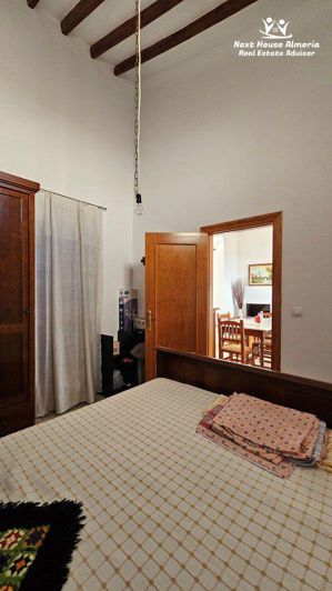 Image No.21-3 Bed Townhouse for sale