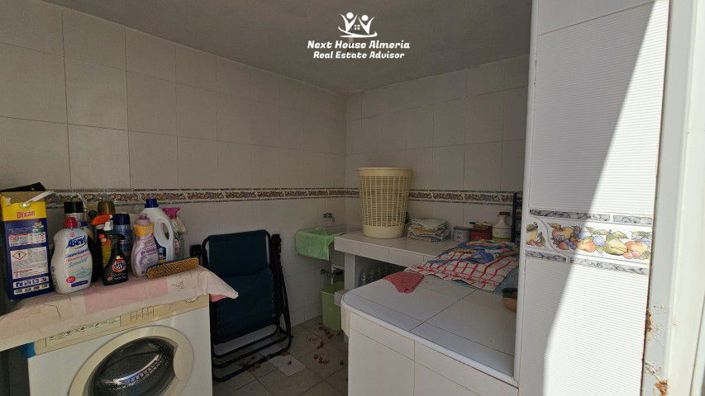 Image No.39-3 Bed Townhouse for sale