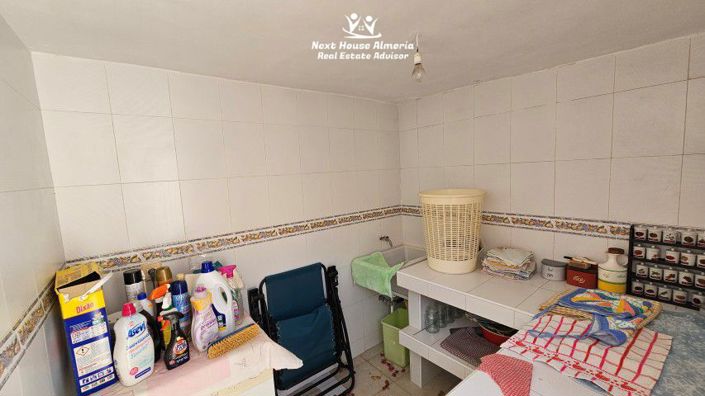 Image No.40-3 Bed Townhouse for sale