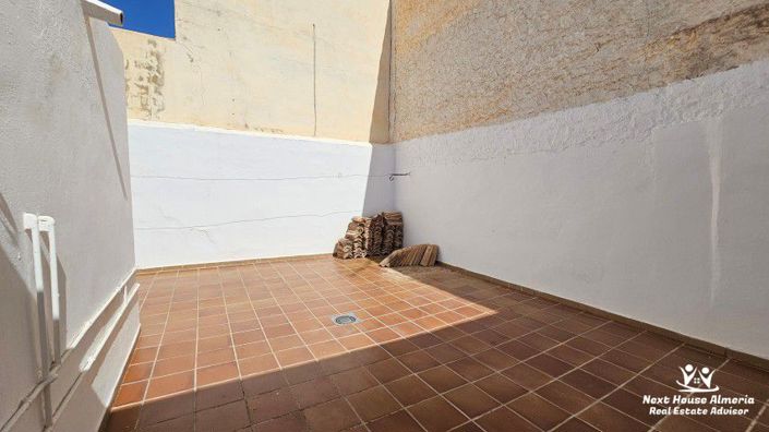 Image No.47-3 Bed Townhouse for sale