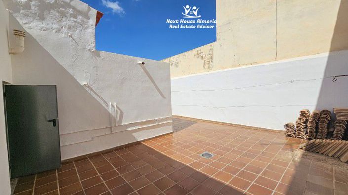 Image No.48-3 Bed Townhouse for sale