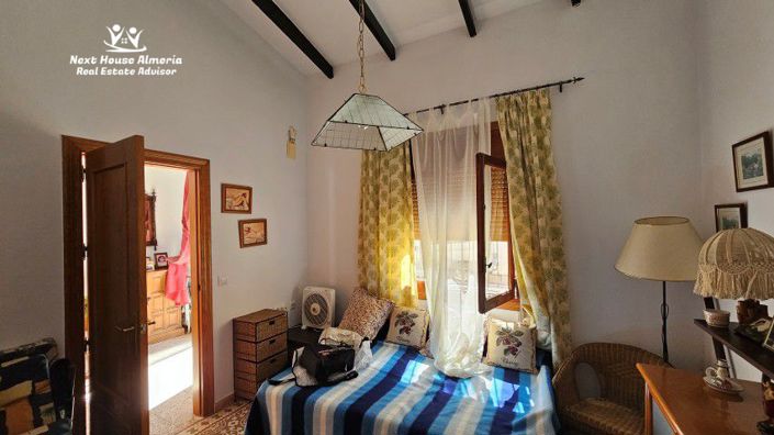 Image No.8-3 Bed Townhouse for sale