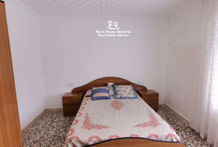 Image No.10-3 Bed Country House for sale