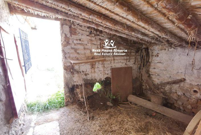 Image No.37-3 Bed Country House for sale