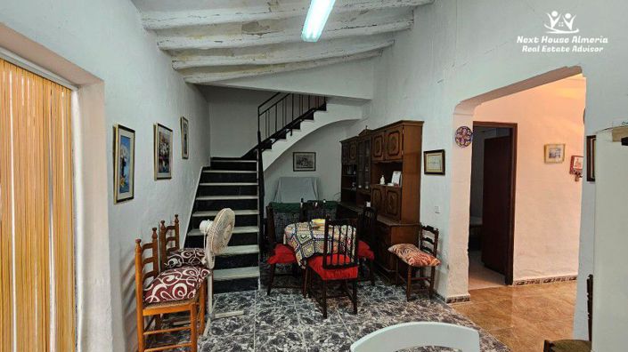 Image No.14-4 Bed Townhouse for sale