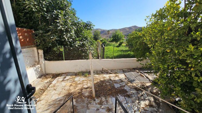 Image No.16-4 Bed Townhouse for sale