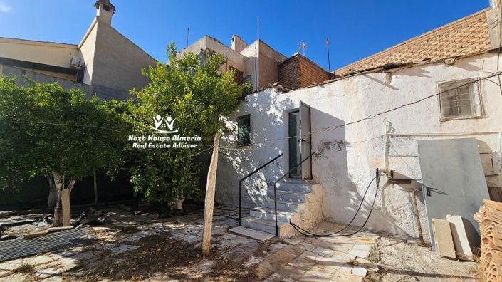 Image No.3-4 Bed Townhouse for sale