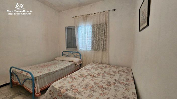 Image No.31-4 Bed Townhouse for sale