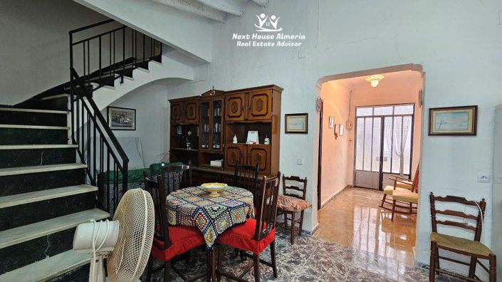 Image No.33-4 Bed Townhouse for sale