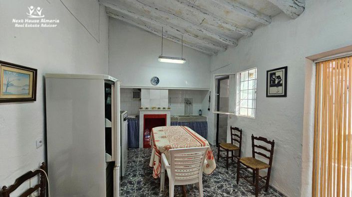 Image No.8-4 Bed Townhouse for sale