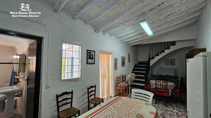 Image No.10-4 Bed Townhouse for sale