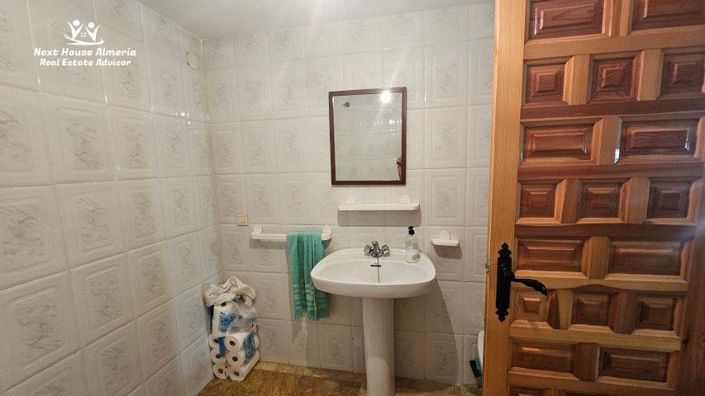 Image No.35-4 Bed Country House for sale