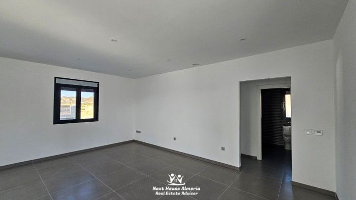 Image No.16-3 Bed Villa for sale