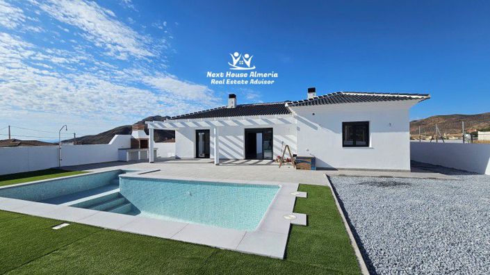 Image No.3-3 Bed Villa for sale