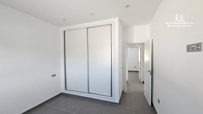 Image No.23-3 Bed Villa for sale