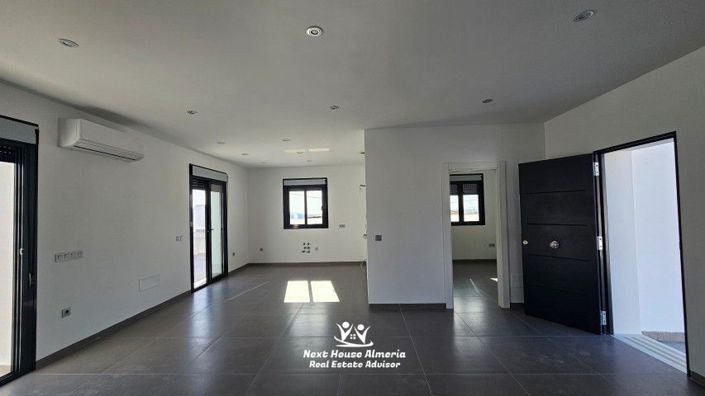 Image No.26-3 Bed Villa for sale