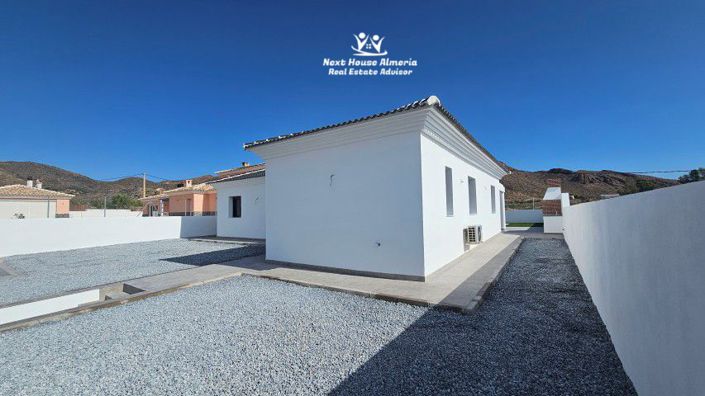 Image No.31-3 Bed Villa for sale