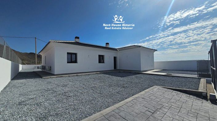 Image No.5-3 Bed Villa for sale