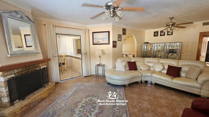 Image No.38-5 Bed Villa for sale