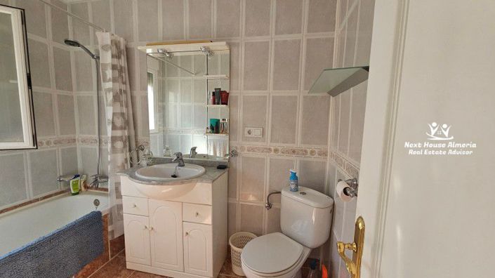 Image No.43-5 Bed Villa for sale