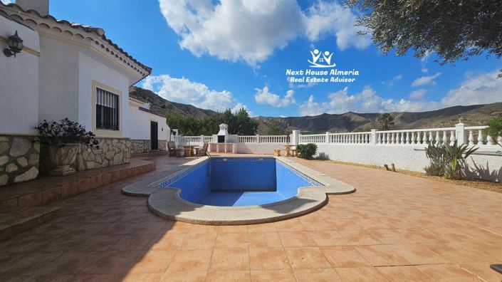 Image No.6-5 Bed Villa for sale