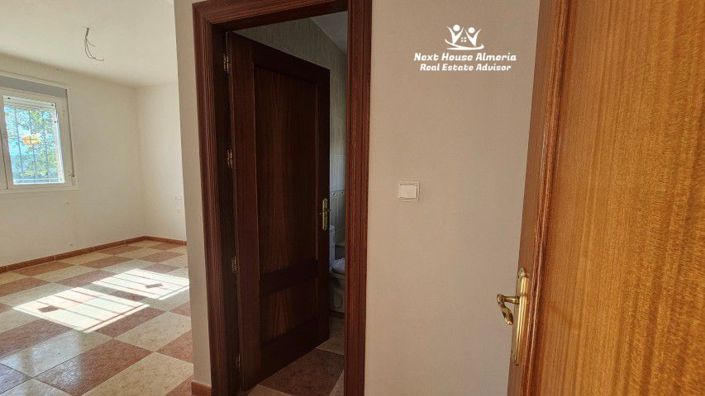 Image No.24-4 Bed Villa for sale