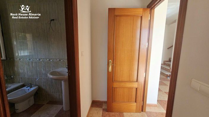 Image No.27-4 Bed Villa for sale