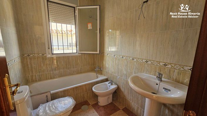 Image No.27-4 Bed Villa for sale