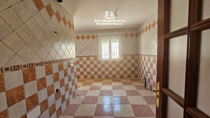 Image No.32-4 Bed Villa for sale