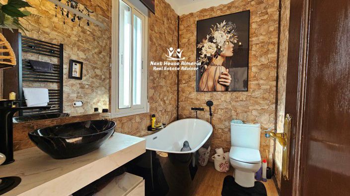 Image No.20-3 Bed Villa for sale