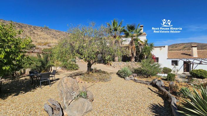 Image No.6-Maison de campagne de 6 chambres à vendre à Velez-Rubio