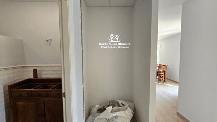 Image No.21-3 Bed Country House for sale