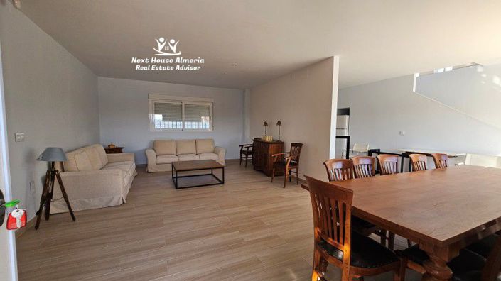 Image No.7-3 Bed Country House for sale