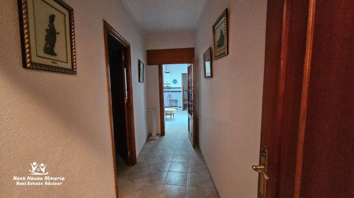 Image No.18-4 Bed Townhouse for sale