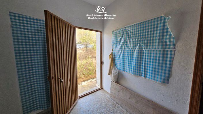 Image No.23-4 Bed Townhouse for sale