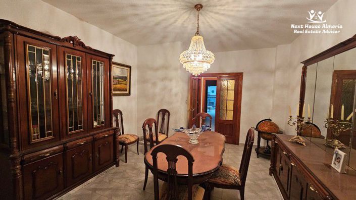 Image No.33-4 Bed Townhouse for sale